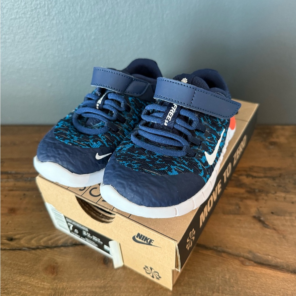 Nike Free RN Kids Sneakers